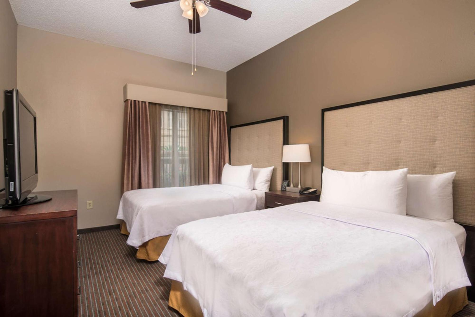 โฮมวู้ด สวีทส์ บาย ฮิลตัน ออสติน เซาธ์ แอร์พอร์ต Hotel ภายนอก รูปภาพ