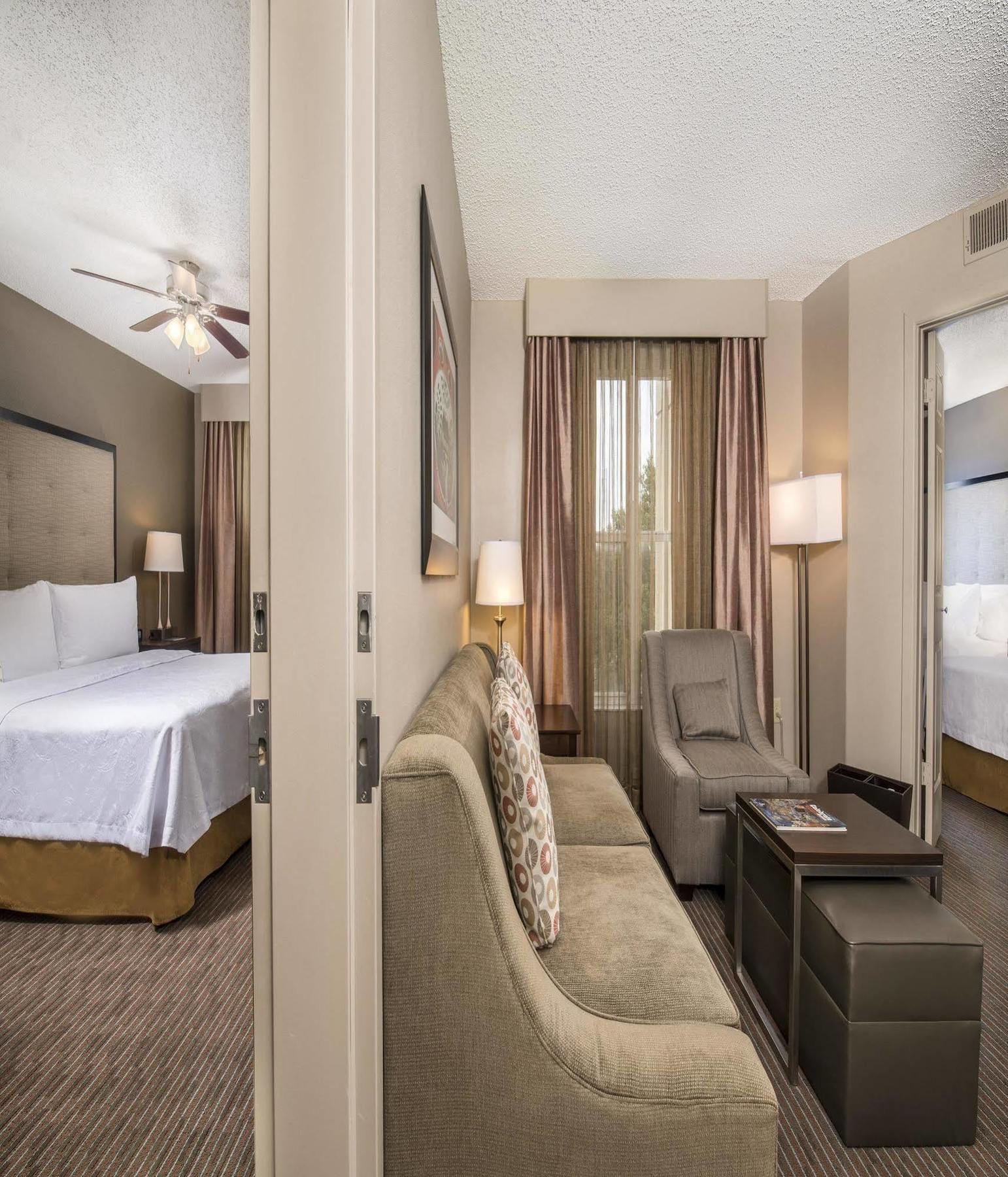 โฮมวู้ด สวีทส์ บาย ฮิลตัน ออสติน เซาธ์ แอร์พอร์ต Hotel ภายนอก รูปภาพ